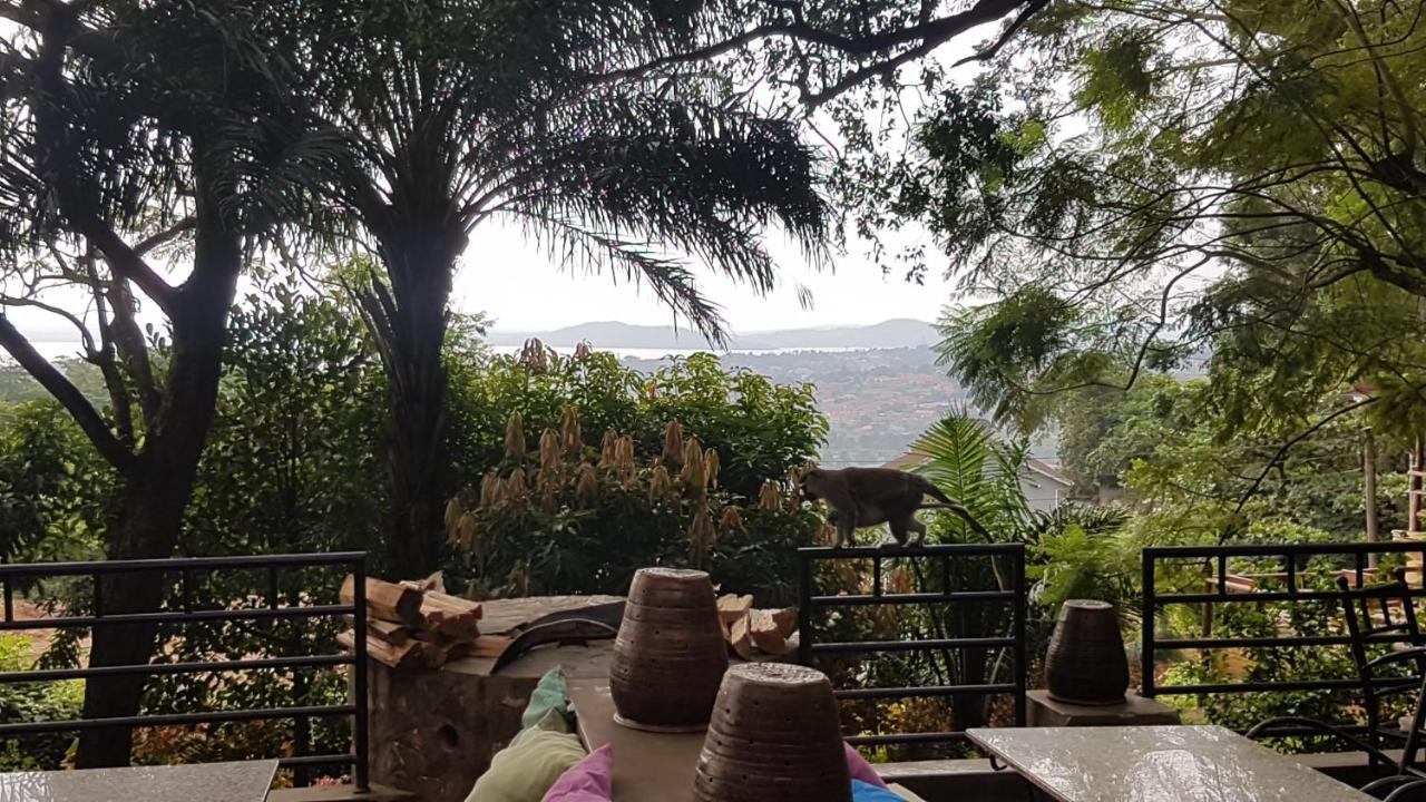 Kampala Forest Resort - Kfr Lodge Exterior photo